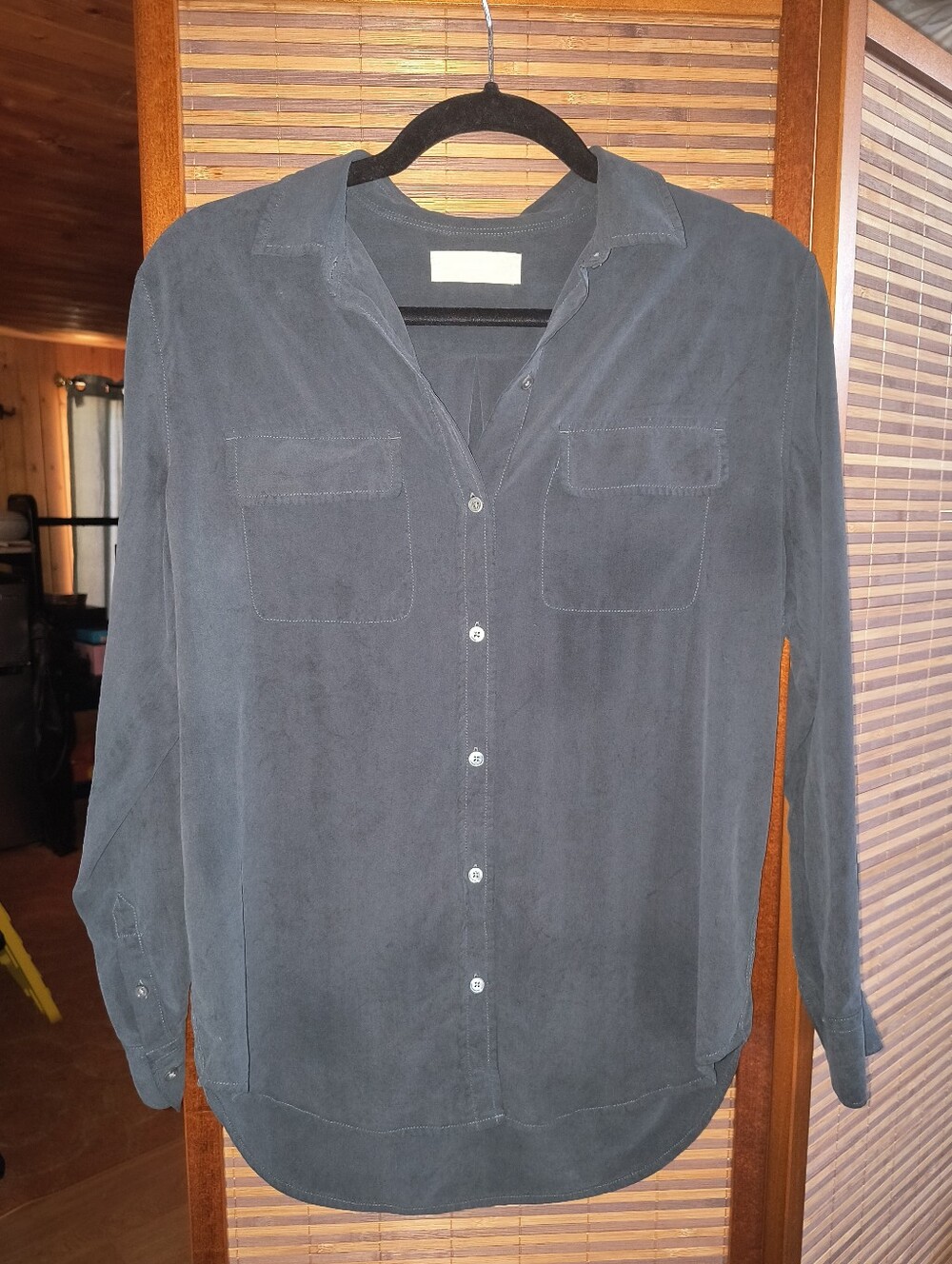Everlane Charcoal Gray Long-Sleeve Button-Down Silk Shirt